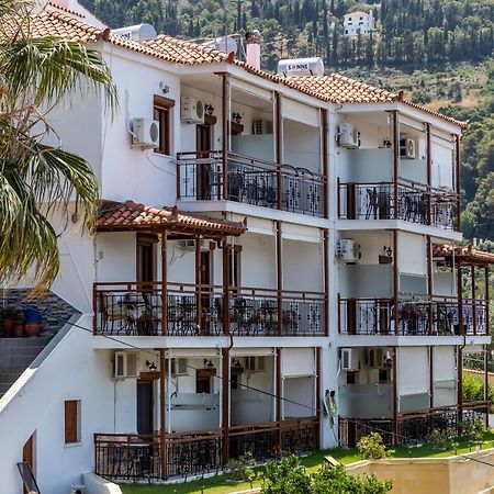 Aegeon Hotel Skopelos Town Bagian luar foto