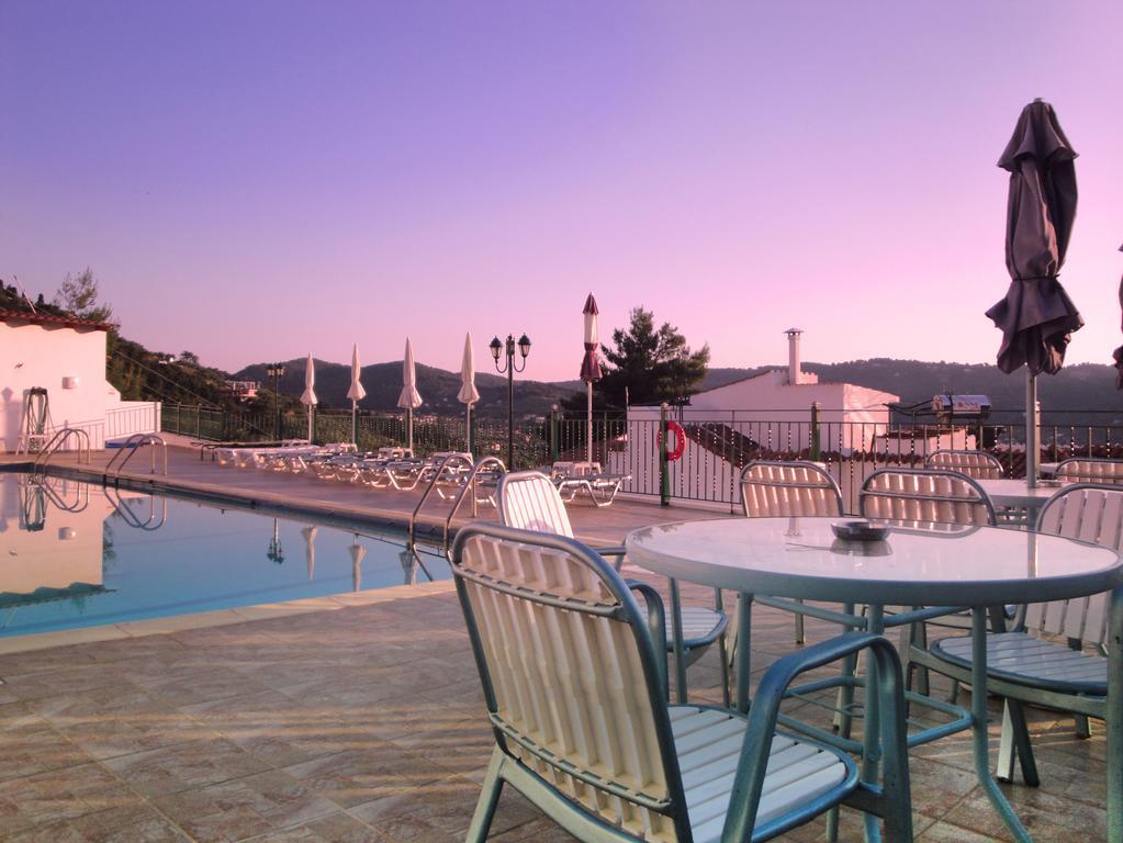 Aegeon Hotel Skopelos Town Bagian luar foto